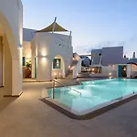 Nikolas Hotel