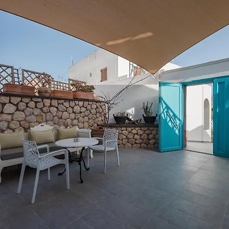 Nikolas Karterados (Santorini)