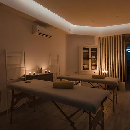 Nikolas Hotel 3*