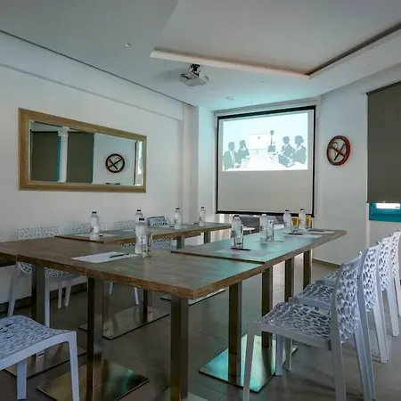 Hotel Nikolas 3*