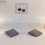 Nikolas 3* Karterados (Santorini)