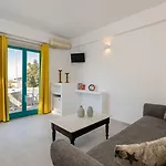 Hotel Nikolas 3*
