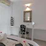 Отель Nikolas Картерадос