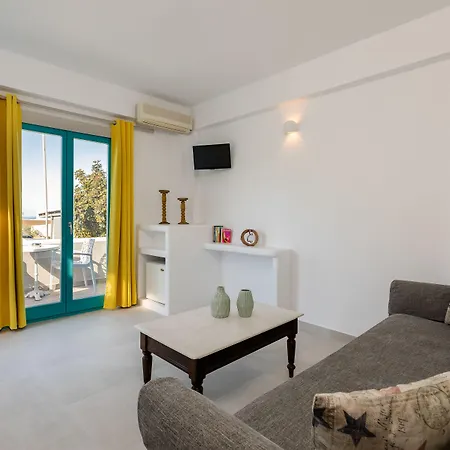 Hotel Nikolas 3*