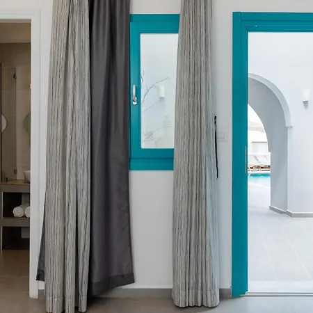 Nikolas Hotel Karterados (Santorini)