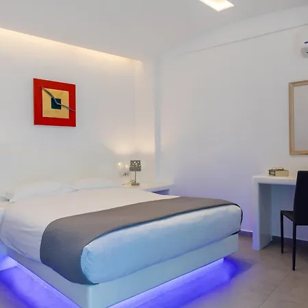 Hotel Nikolas 3*