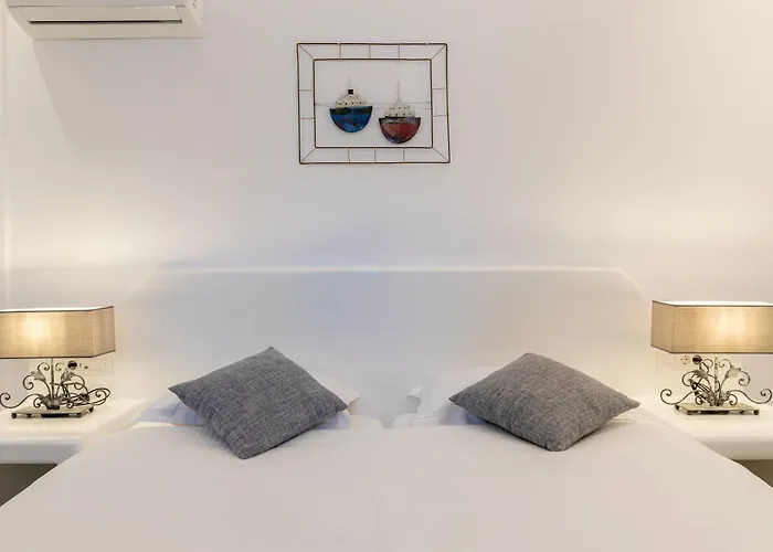 Nikolas 3* Karterados (Santorini)