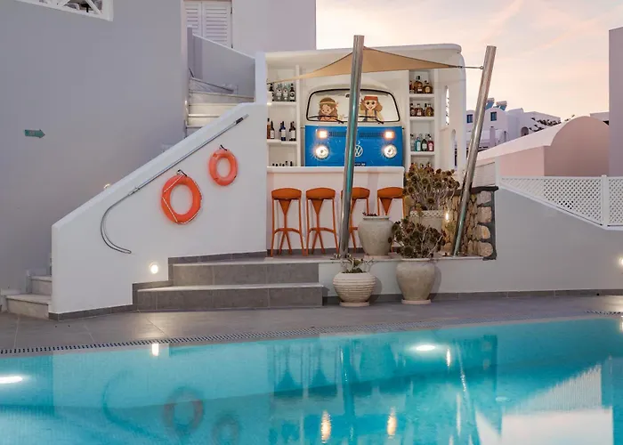 Nikolas 3* Karterados (Santorini)